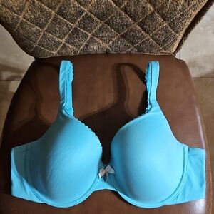 Victoria's Secret Lined Perfect Coverage T-Shirt Underwire Blue Bra Padded